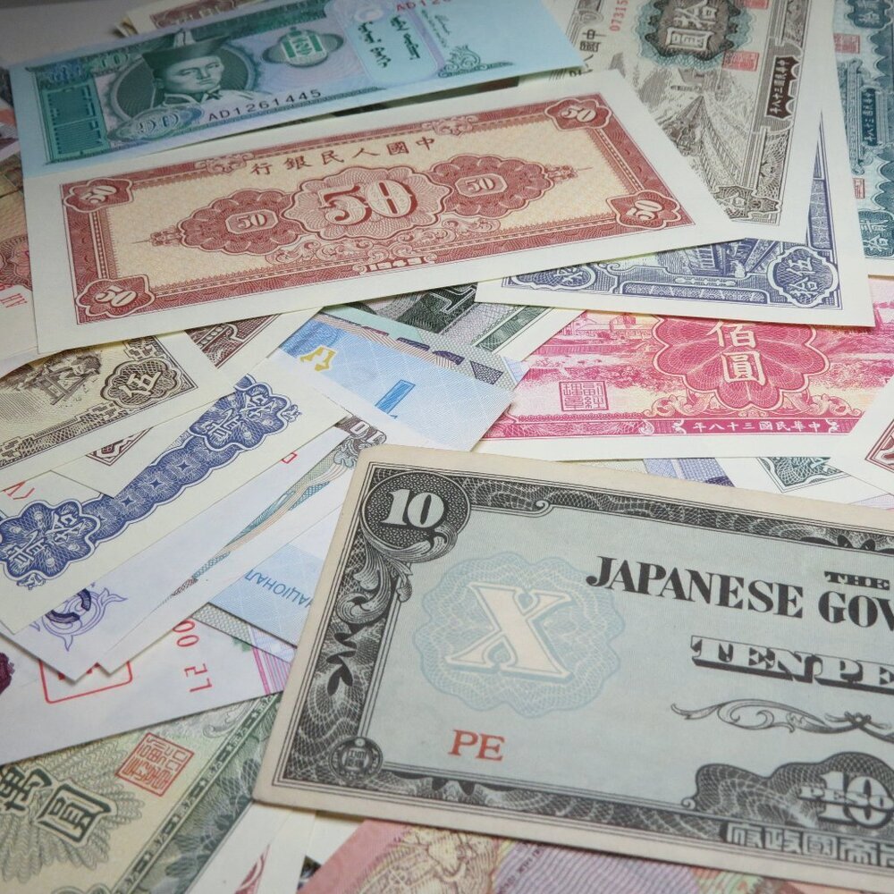 Collection Bills Paper Money from Around the World x 10
